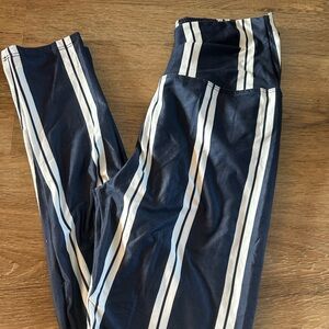 Leggings navy and white stripe NwOT